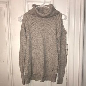✨Hollister Turtleneck✨